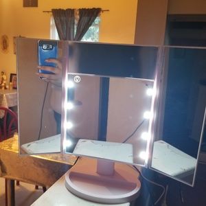 LED light up vanity mirrors with touchscreen